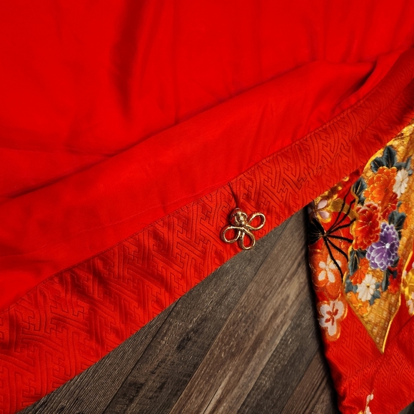 Kimono Heavily Embroidered - Picture 13 of 16